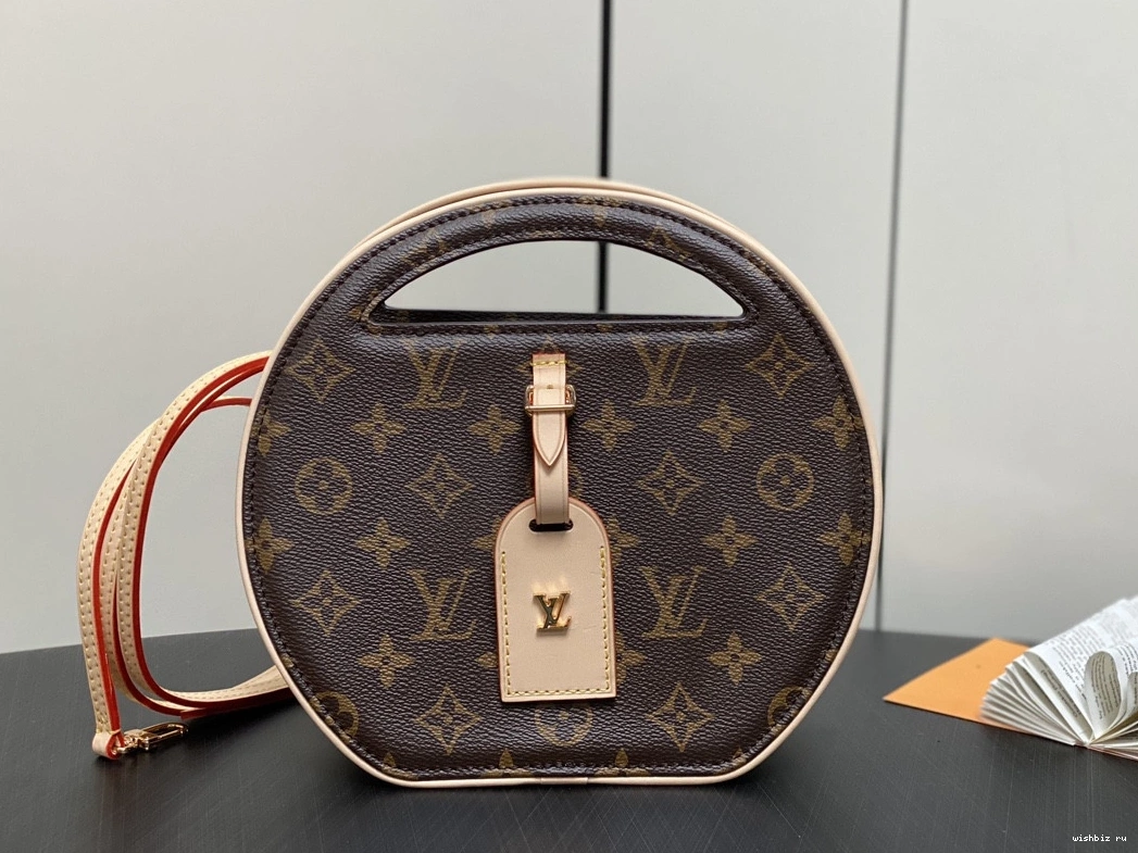 WIS PM VUITTON LOUIS Around Me 0309
